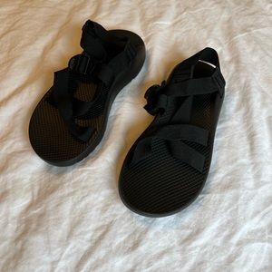 Mens chacos